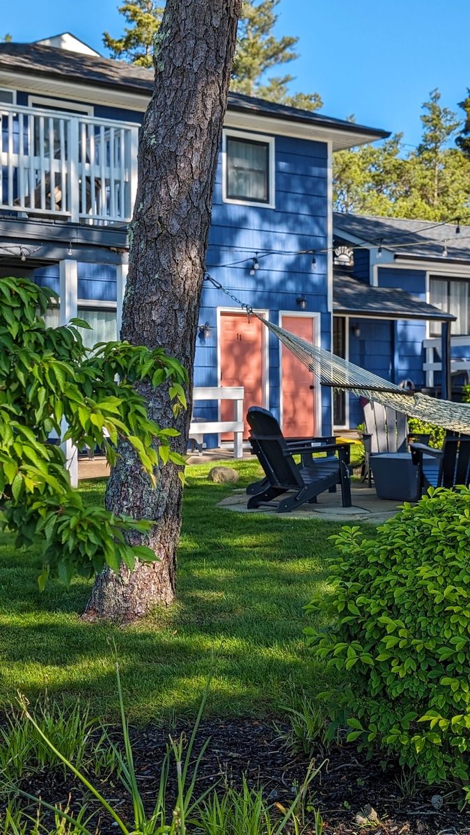 Ocean View Terrace Inn room exterior with pink door
